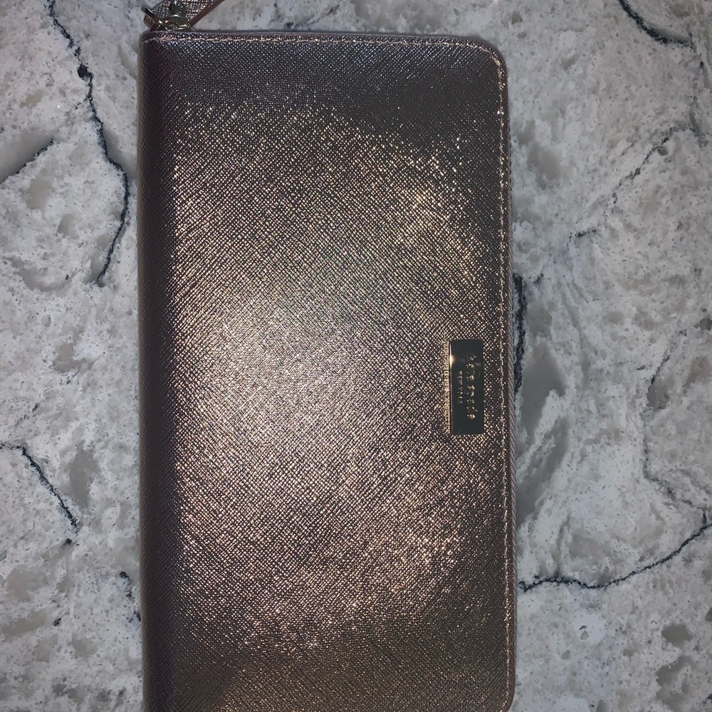 Wallet - Picture 2 of 5